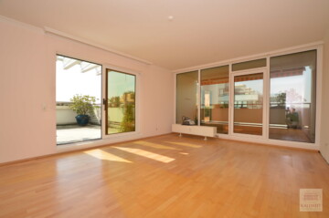 Derendorf: Großzügige 2-Raum Wohnung mit großer Dachterrasse und Einbauküche, 40476 Düsseldorf (Derendorf), Glockenstr.