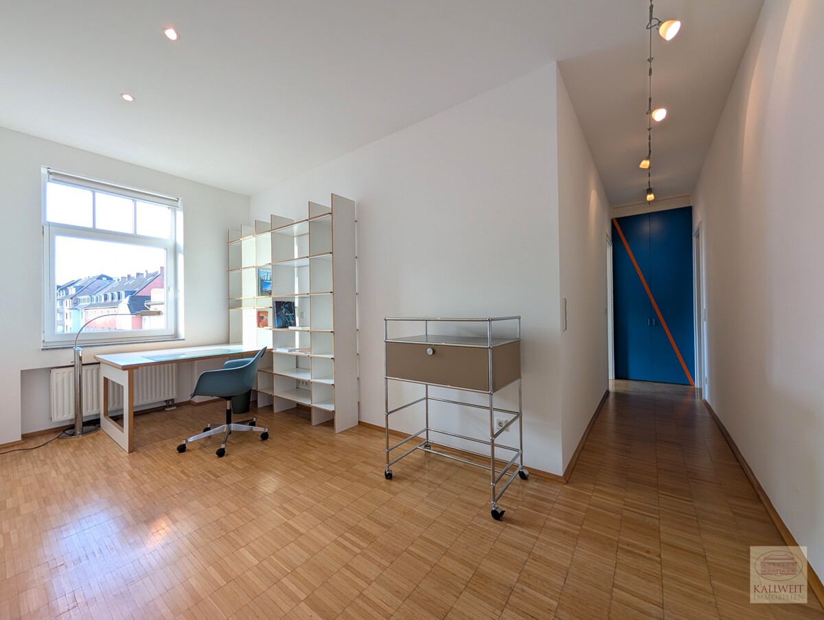 Pempelfort: Wunderbare Altbau-Wohnung mit Aufzug / Balkon - Photo 2