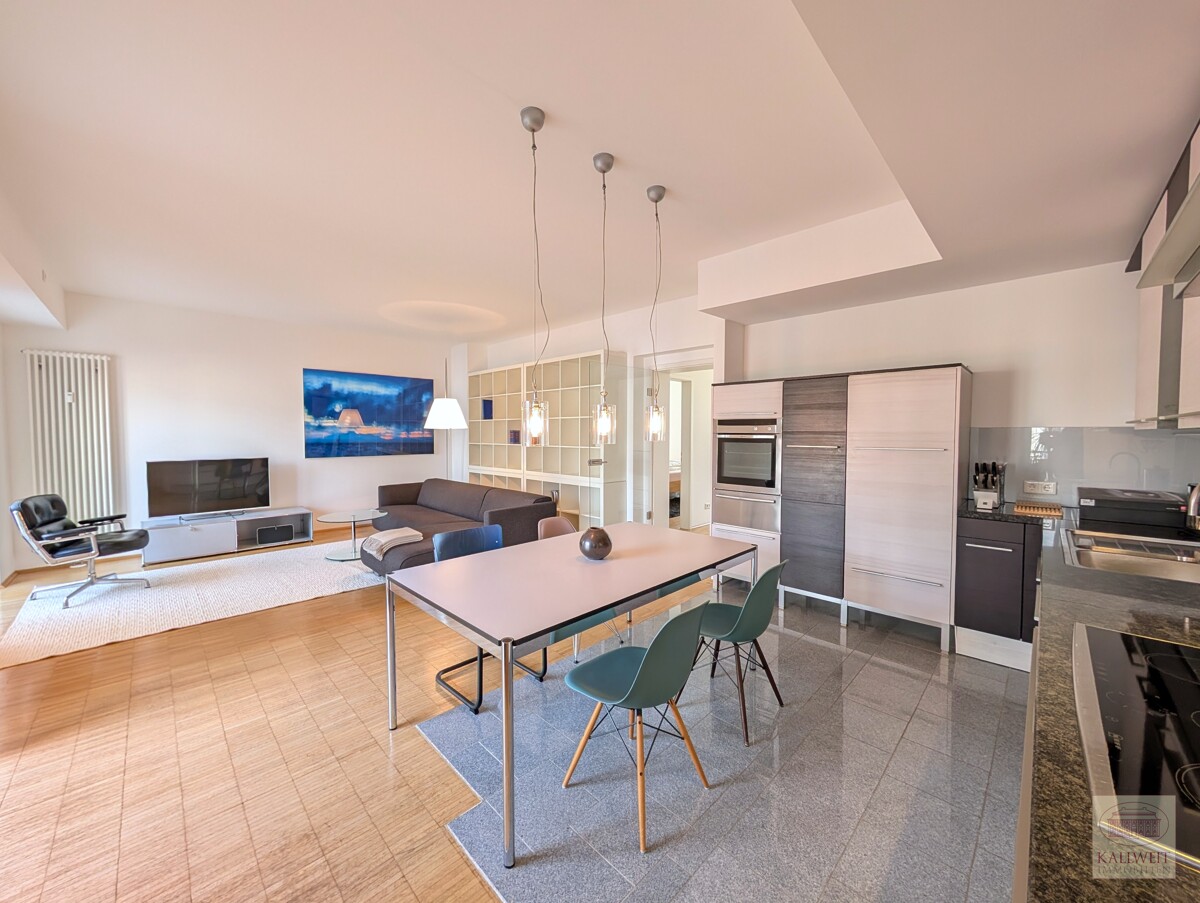 Pempelfort: Wunderbare Altbau-Wohnung mit Aufzug / Balkon - Photo 4