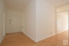 Unterrath: Großzügige & vollständig renovierte 2-Zimmer Wohnung - Flur / Eingangsbereich
