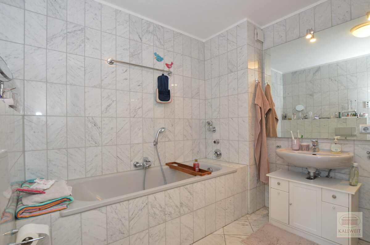 Ideale Familien-Wohnung in Angermund - oberes Bad