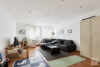 Pempelfort: Großzügige 2-Raum Wohnung mit Balkon - Wohnzimmer