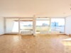 Über den Dächern der Stadt: 4-Zimmer Wohnung mit Kamin - Wohnbereich