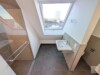 Altbau am Rheinturm: 4-Zimmer Maisonette-Wohnung - Duschbad