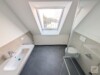 Altbau am Rheinturm: 4-Zimmer Maisonette-Wohnung - Duschbad untere Ebene