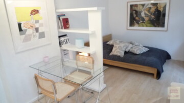Großzügiges Altbau-Apartment nahe Lorettostrasse, 40219 Düsseldorf (Unterbilk /Hafen), Weiherstrasse