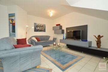 Lörick / Seestern: Gemütliche & helle Dachgeschosswohnung, 40547 Düsseldorf (Lörick), Büttgenweg