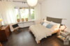 Grafenberg: Stilvolles Wohnen im Jugendstil-Traum - Schlafzimmer
