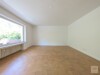 Oberkassel: Großzügige, sanierte 2-Zimmer Wohnung - Wohnzimmer