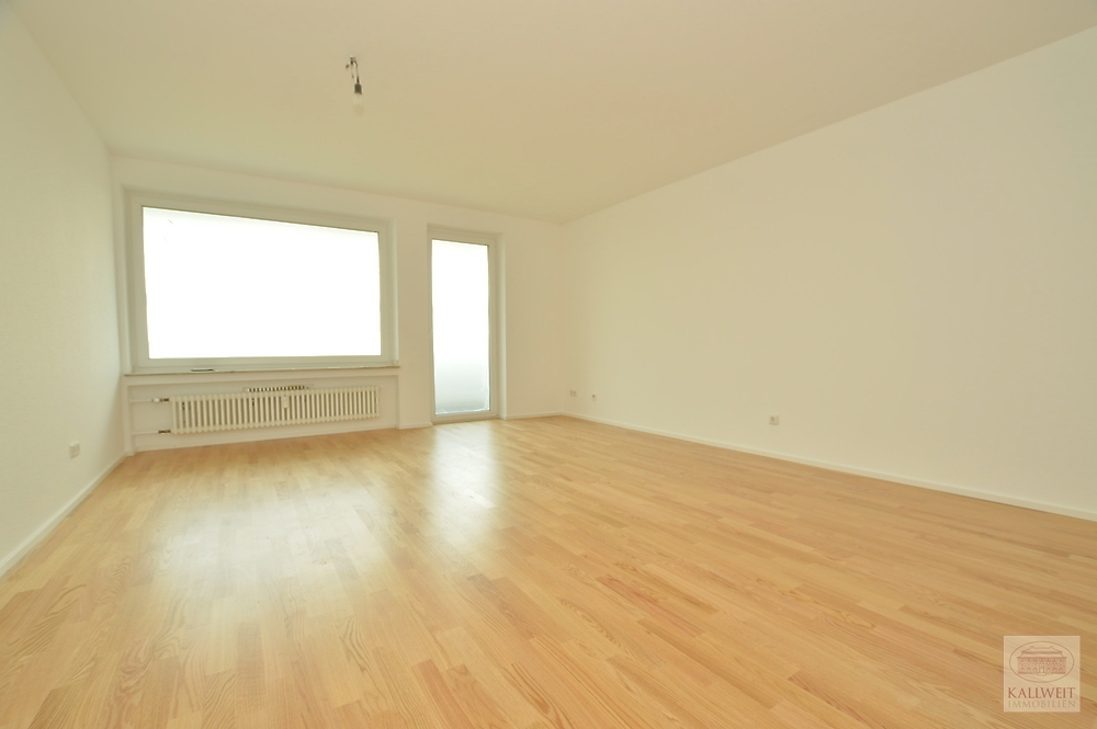 Unterrath: gepflegte 2 Zimmer mit Balkon und Einbauküche, 40468 Düsseldorf (Unterrath), m Huferfeld