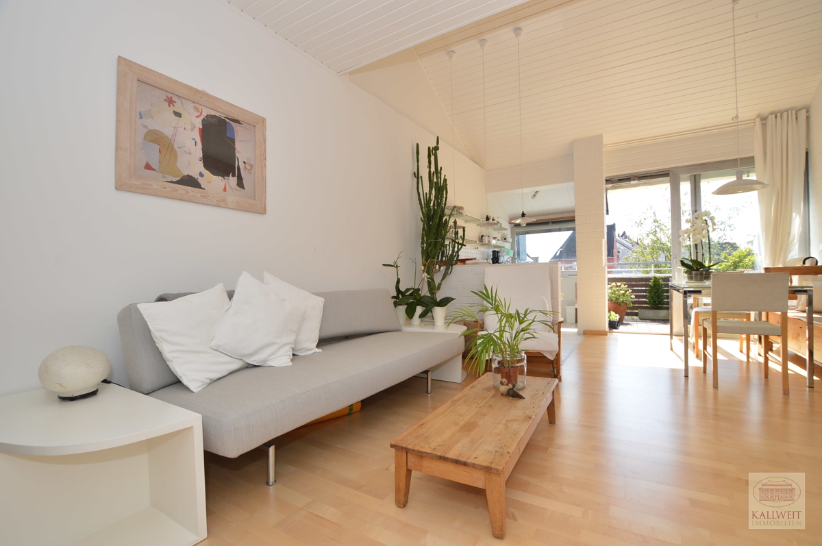 Oberkassel: Außergewöhnliche Maisonette-Wohnung mit Parkplatz! - Photo 4