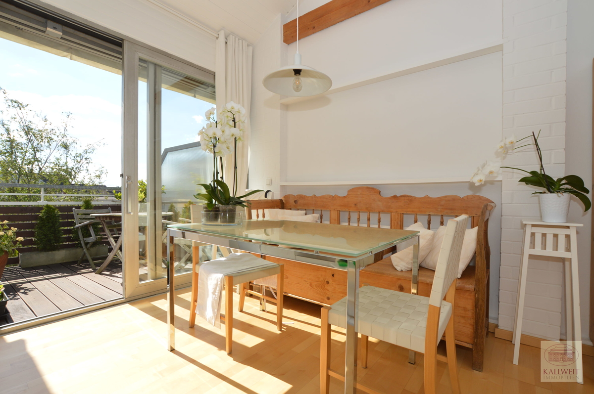 Oberkassel: Außergewöhnliche Maisonette-Wohnung mit Parkplatz! - Photo 5