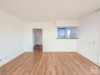 Rarität in Derendorf! 2-Raum Wohnung mit riesiger Dachterrasse - Wohnzimmer Blick Küche