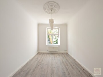 Schönes Altbau-Apartment mit Einbauküche, 40223 Düsseldorf (Bilk), Karolingerstrasse