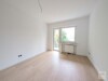 Erstbezug: Sanierte 2-Zimmer in Eller - Wohnzimmer