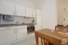 Stil-Altbau Apartment in Pempelfort mit Balkon & Kamin - Essbereich & Küche