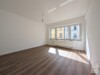 Zwischen Rheinturm & Lorettostrasse: Saniertes Apartment mit Wohnküche - Wohnraum