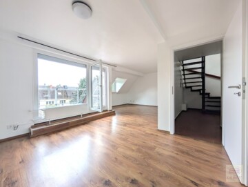 Großzügige Dachgeschoß-Wohnung in Derendorf, 40468 Düsseldorf (Derendorf), Kriegerstr.
