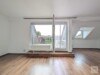 Großzügige Dachgeschoß-Wohnung in Derendorf - Wohnbereich