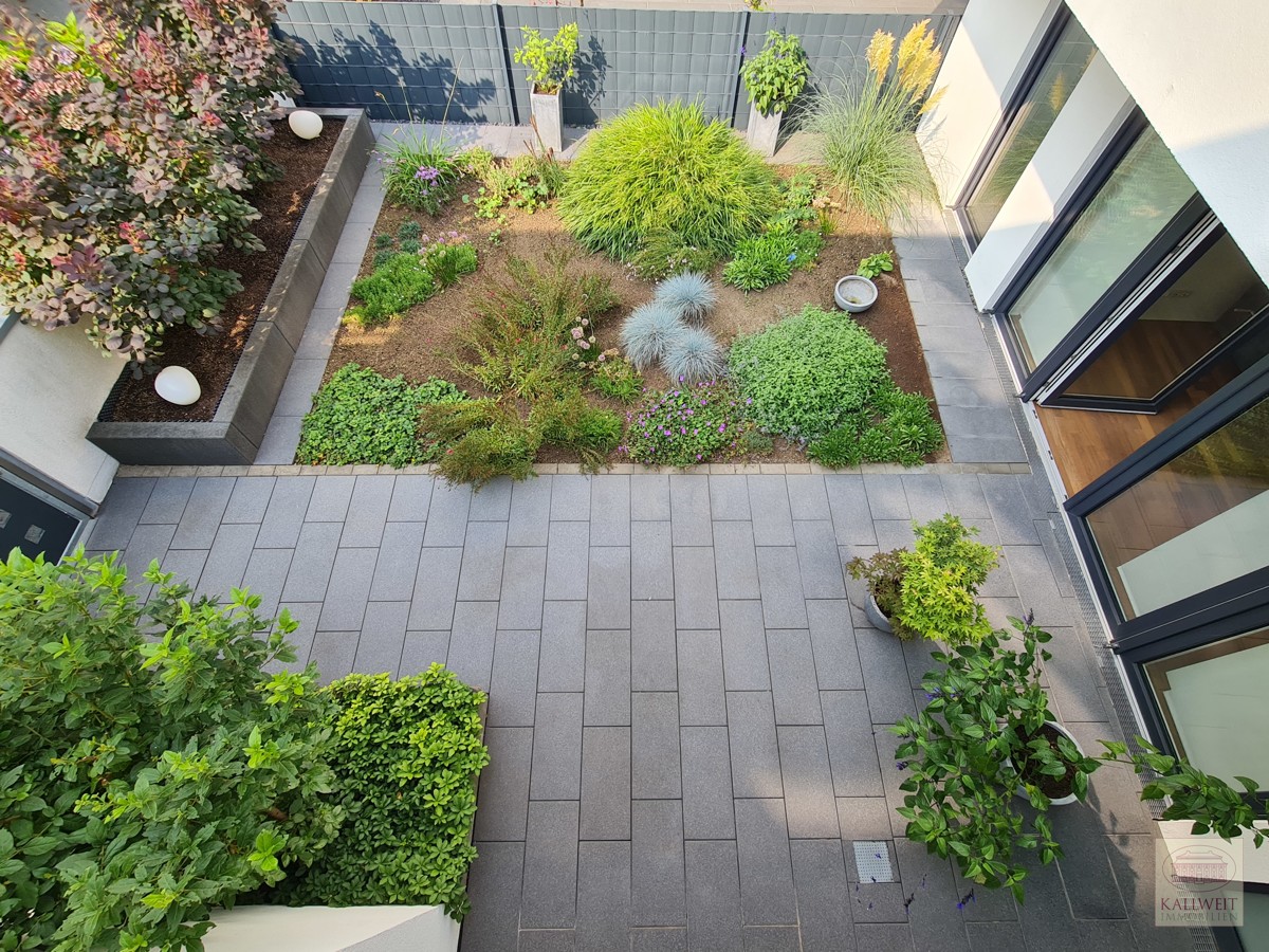 Nahe Florapark: Wohnen im eigenen Stadthaus - Blick Ziergarten